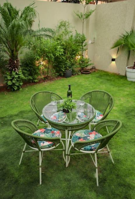 Saiba Outhouse- 4 Bed Room- Pool- Theatre- Partyhall- Garden & Terrace Sitting Area Jaipur Ngoại thất bức ảnh