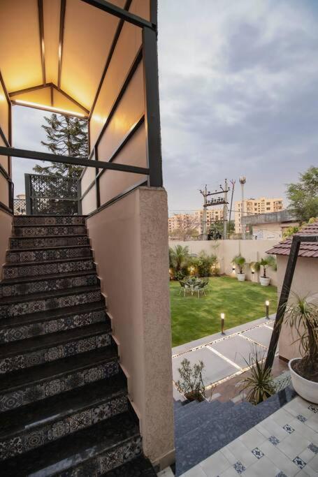 Saiba Outhouse- 4 Bed Room- Pool- Theatre- Partyhall- Garden & Terrace Sitting Area Jaipur Ngoại thất bức ảnh